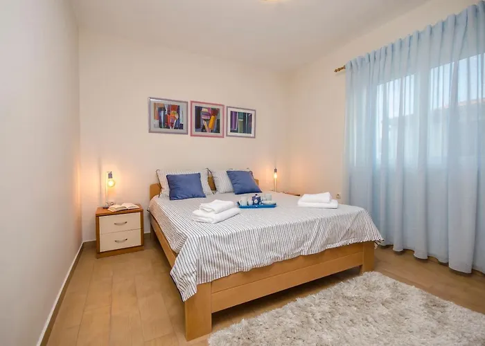Maris Apartament Tribalj