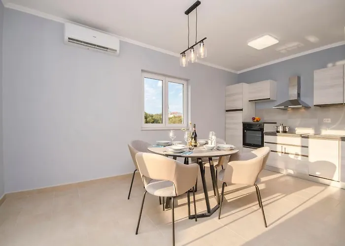 Maris Apartament Tribalj